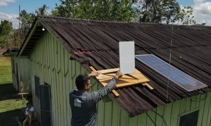 Programa conectou mil comunidades na Amazônia com Starlink